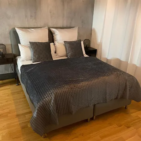 Appartement Stevie Nicks I Workplace I 24in Screen I Kitchen I Ps4