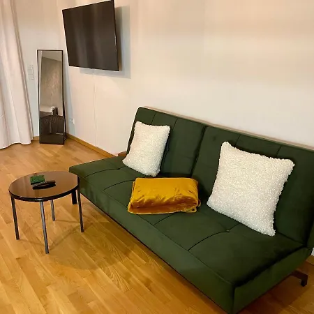 Apartment Stevie Nicks I Parking Spot I Workplace I 24in Screen I Kitchen I Ps4 Offenbach am Main