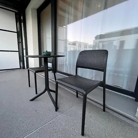 Appartement Stevie Nicks I Workplace I 24in Screen I Kitchen I Ps4