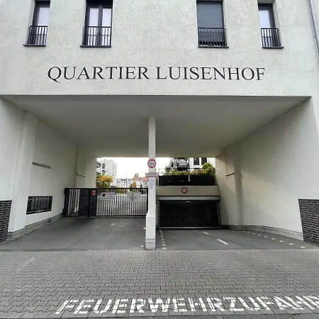 Stevie Nicks I Parking Spot I Workplace I 24in Screen I Kitchen I Ps4 Offenbach am Main